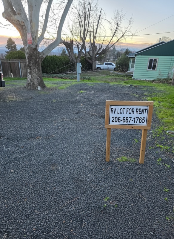 property at 1029 Cedar Ave