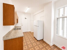 634 S Gramercy Pl in Los Angeles, CA - Building Photo