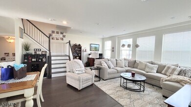 18 Colgate Dr in Morristown, NJ - Building Photo - Building Photo
