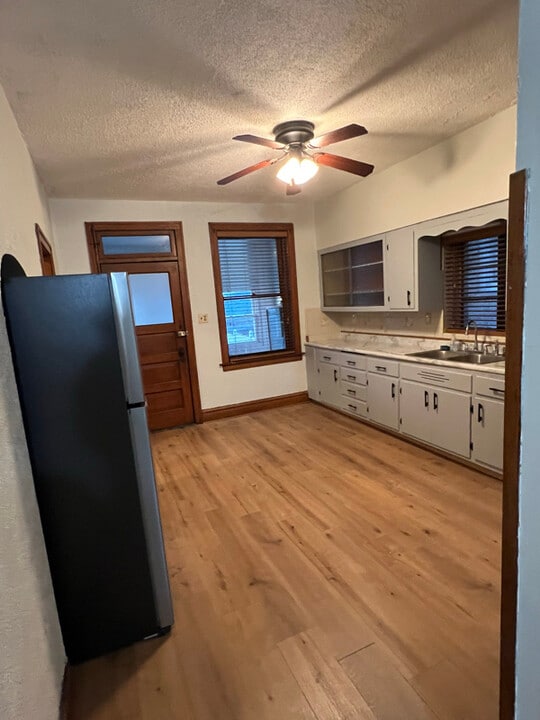 5436 W 24th Pl in Cicero, IL - Foto de edificio