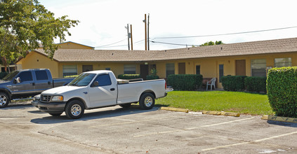 Darch Apartments in Pompano Beach, FL - Building Photo - Building Photo