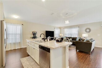 5160 NW Pine Trail Cir in Port St. Lucie, FL - Building Photo - Building Photo