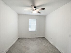 11155 Canopy Loop in Ft. Myers, FL - Foto de edificio - Building Photo