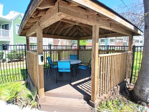 Raintree Apartments in Lake Jackson, TX - Building Photo - Building Photo