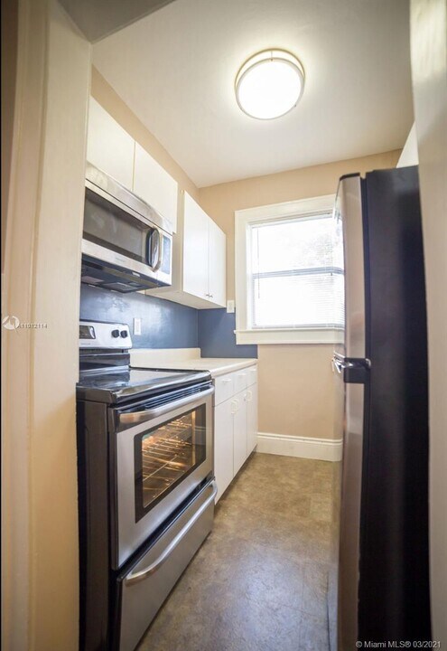 344 Mendoza Ave-Unit -8 in Miami, FL - Building Photo