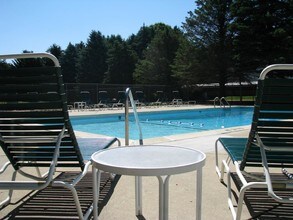 Pines West Apartments in Portage, MI - Building Photo - Building Photo