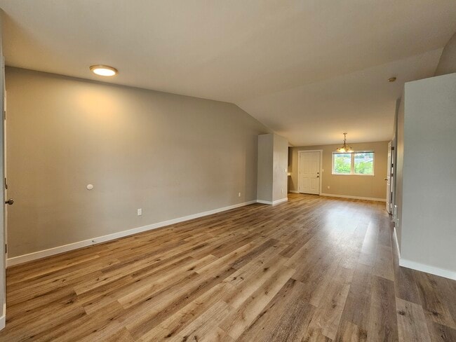 8505 44th Dr NE, Unit Unit B in Marysville, WA - Building Photo - Building Photo