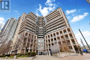 410 Queens Quay W in Toronto, ON - Building Photo
