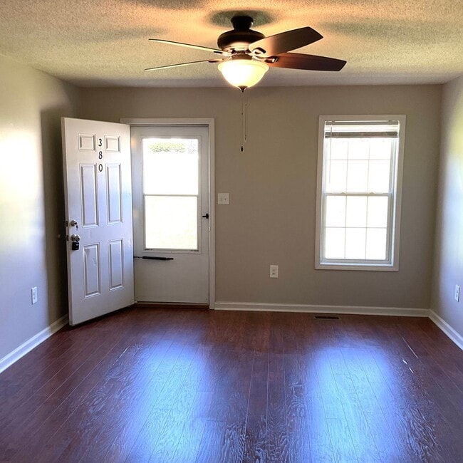 380 Turner St in Lincolnton, NC - Building Photo - Building Photo