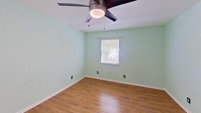 181 Maple St in Santa Rosa Beach, FL - Foto de edificio - Building Photo