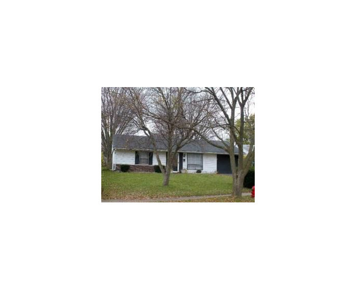 4525 E Churchill Dr in Richton Park, IL - Building Photo