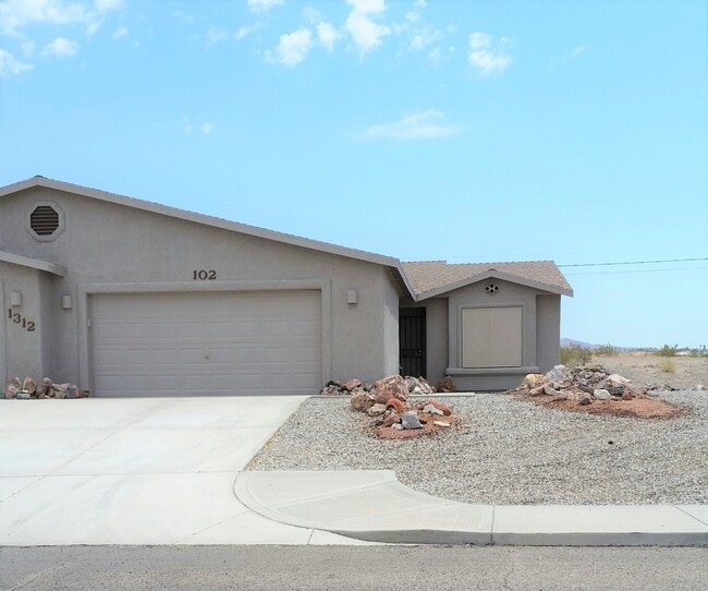property at 1312 Vaquero Dr