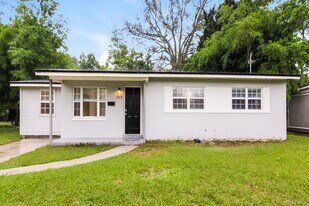 2468 Quail Ave in Jacksonville, FL - Building Photo