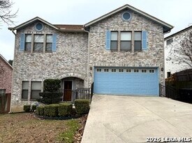 7734 Oakhill Park Dr in San Antonio, TX - Building Photo
