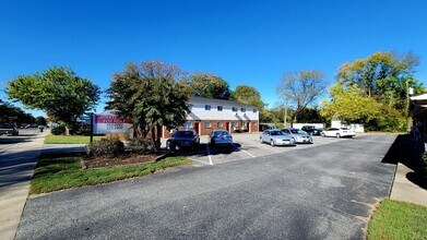 1808 Williamsburg Rd in Richmond, VA - Building Photo - Building Photo