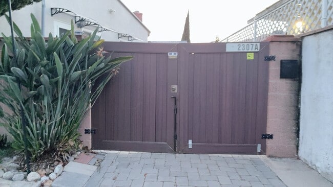 property at 2307 Canehill Ave