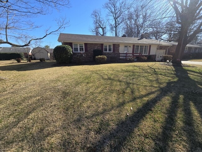 1024 Josephine Crescent in Virginia Beach, VA - Building Photo - Building Photo