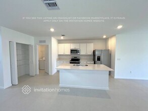 739 Carlyle Wy in Fort Pierce, FL - Building Photo - Building Photo