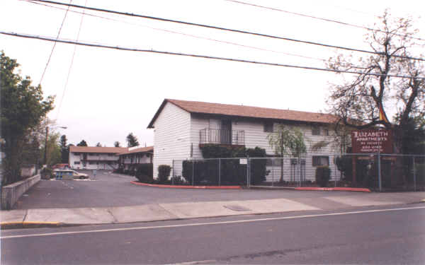 Elizabeth Apartments in Portland, OR - Building Photo