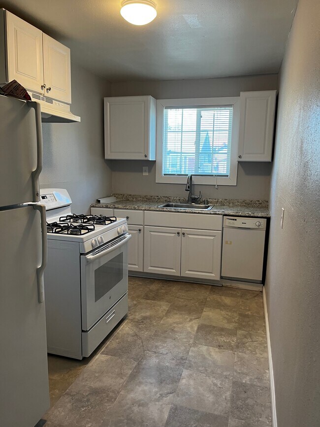 2655 36th St in Sacramento, CA - Building Photo - Building Photo