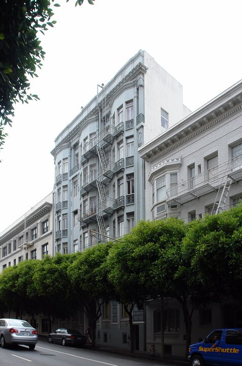 Post Arms Apartments in San Francisco, CA - Building Photo