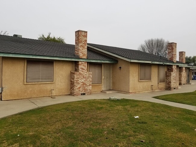 property at 1116-1120 E Hillcrest Ave