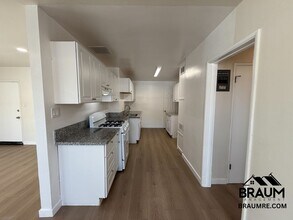 7339 Woodman Ave in Los Angeles, CA - Building Photo - Building Photo