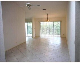 7698 Solimar Cir in Boca Raton, FL - Building Photo - Building Photo
