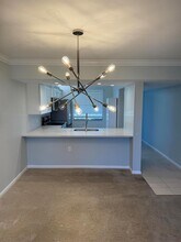 3521 Village Blvd, Unit 305 in West Palm Beach, FL - Foto de edificio - Building Photo