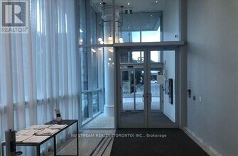 33 Helendale Ave in Toronto, ON - Building Photo - Building Photo