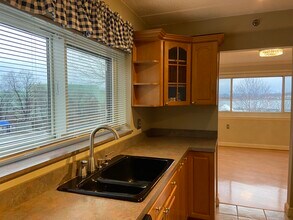 200 Cove Way, Unit 301 in Quincy, MA - Building Photo - Building Photo