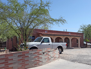 724-738 N 10th Ave in Tucson, AZ - Building Photo - Building Photo