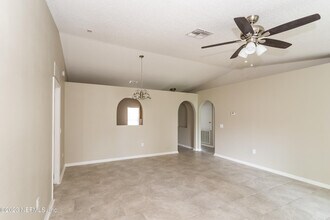 3214 Garden Acres Ct E in Jacksonville, FL - Building Photo - Building Photo