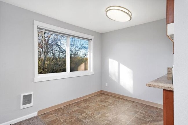 13455 SE Oatfield Rd in Oak Grove, OR - Building Photo - Building Photo