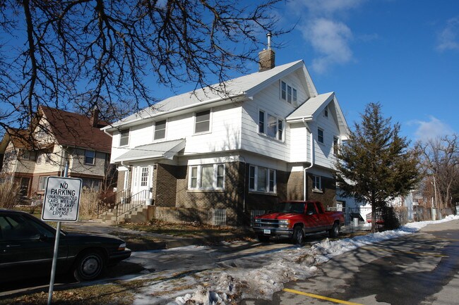 3303 University Ave in Des Moines, IA - Building Photo - Building Photo