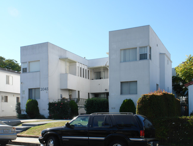 2045 S Sherbourne Dr in Los Angeles, CA - Building Photo - Building Photo