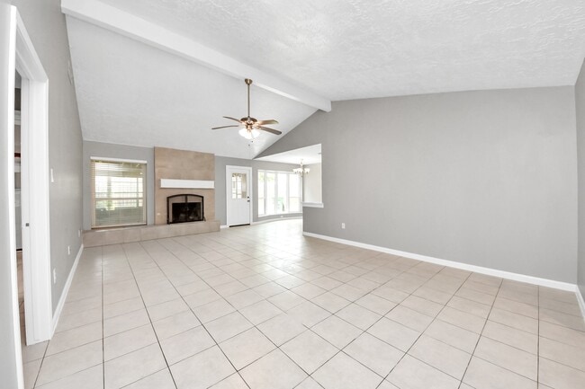 10707 Shannon Hills Dr