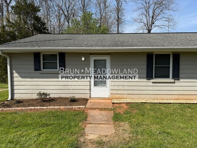 5200 John Hall Rd in Knoxville, TN - Building Photo - Building Photo