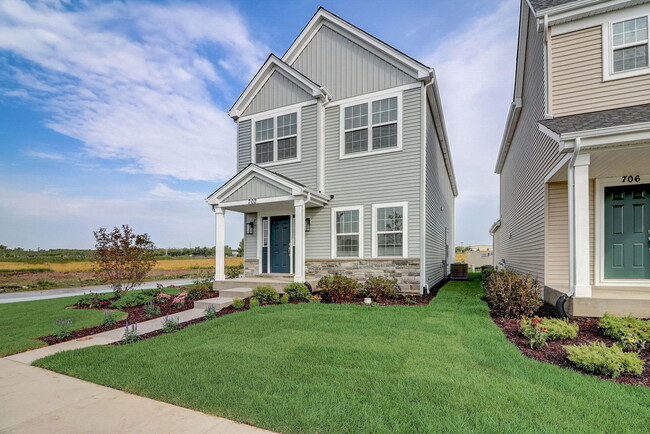 702 Station Blvd in Elburn, IL - Building Photo - Building Photo