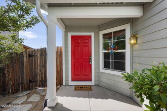 8733 Sunset Breeze Dr in Reno, NV - Building Photo - Building Photo