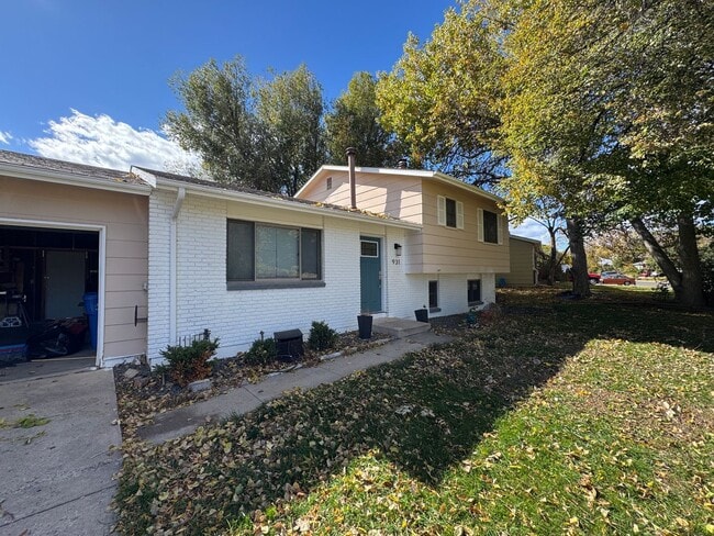 931 Mansfield Dr