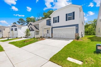 10132 Chatham Run Ln in Charlotte, NC - Building Photo - Building Photo
