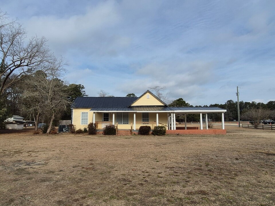 4547 NC Hwy in Fayetteville, NC - Building Photo