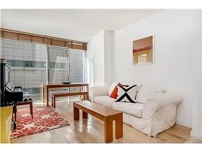 50 Franklin St in New York, NY - Building Photo - Building Photo