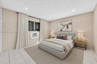 707 S 19th Ave in Hollywood, FL - Foto de edificio - Building Photo