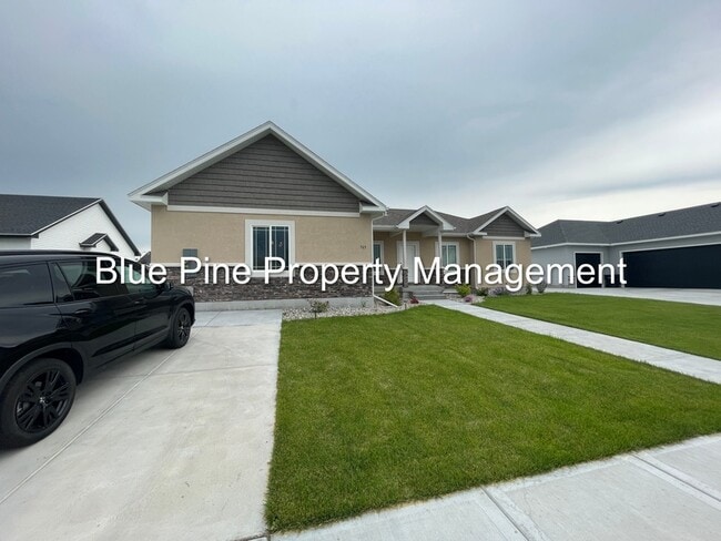 705 Wilshire Pl in Idaho Falls, ID - Building Photo - Building Photo