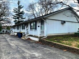 205 E Stewart Pl in Normal, IL - Building Photo