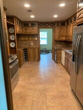 7205 Wood Oaks Dr in Bryan, TX - Building Photo - Building Photo