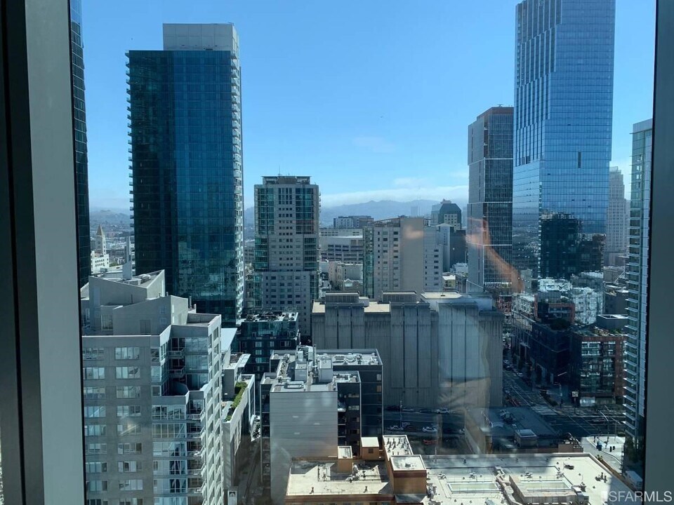 338 Main St in San Francisco, CA - Building Photo