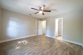 970 Orchid St in Atlantic Beach, FL - Foto de edificio - Building Photo